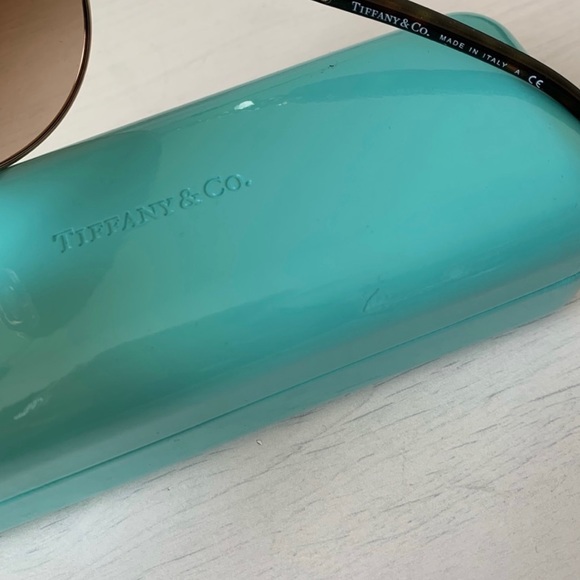 Like New Tiffany sunglasses - Picture 4 of 6